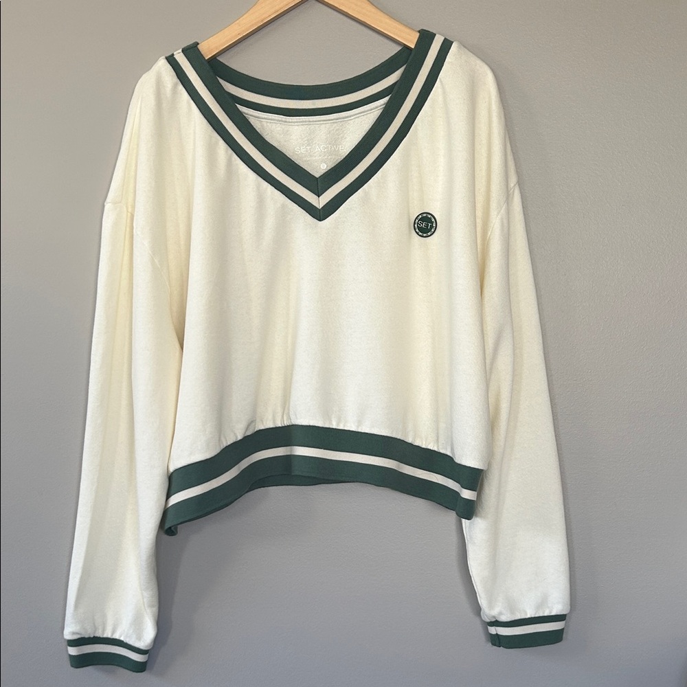 SOLD/NOT FOR SALE SET Active Preppy Varsity V Neck Pullover Size L Ivory‎ Green